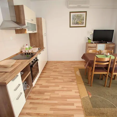 Apartament Hrabar *