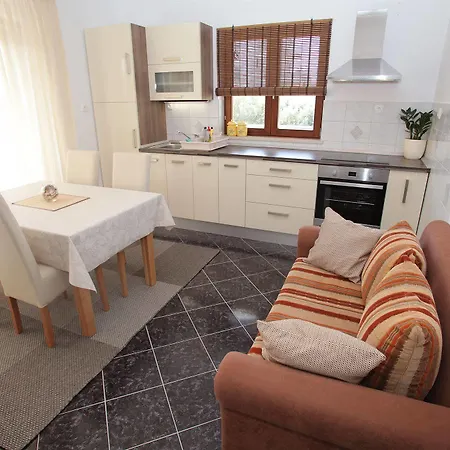 Hrabar * トロギール