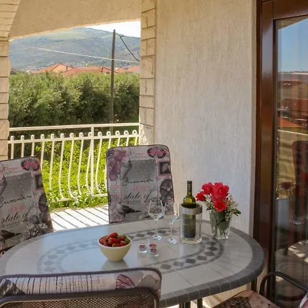 Apartament Hrabar *